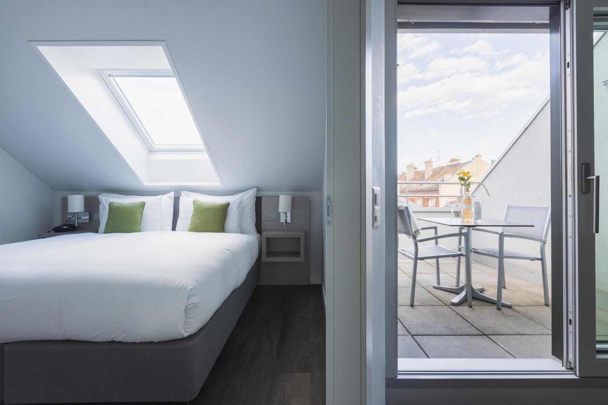 Base Nyon Hotel Luaran gambar