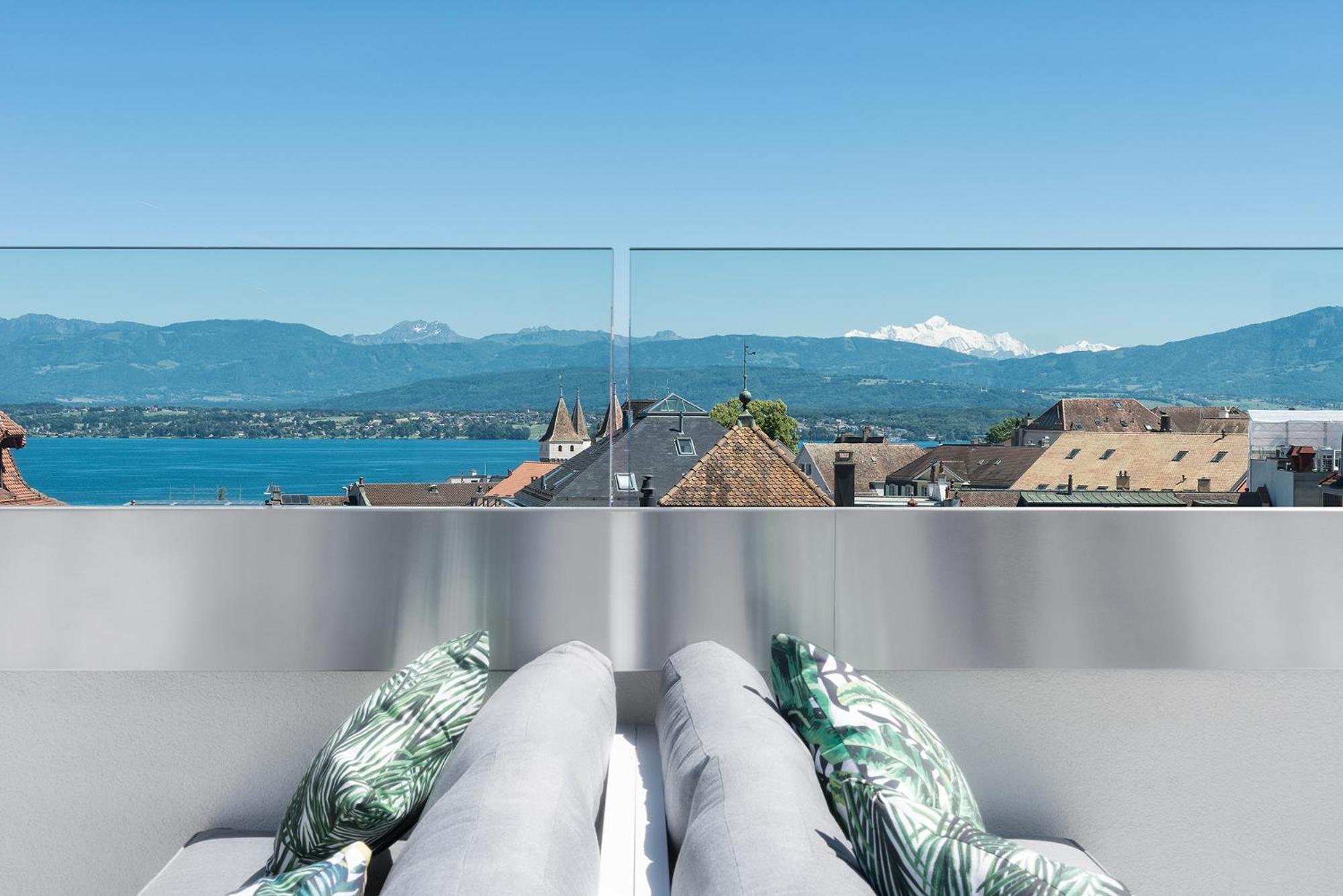 Base Nyon Hotel Luaran gambar