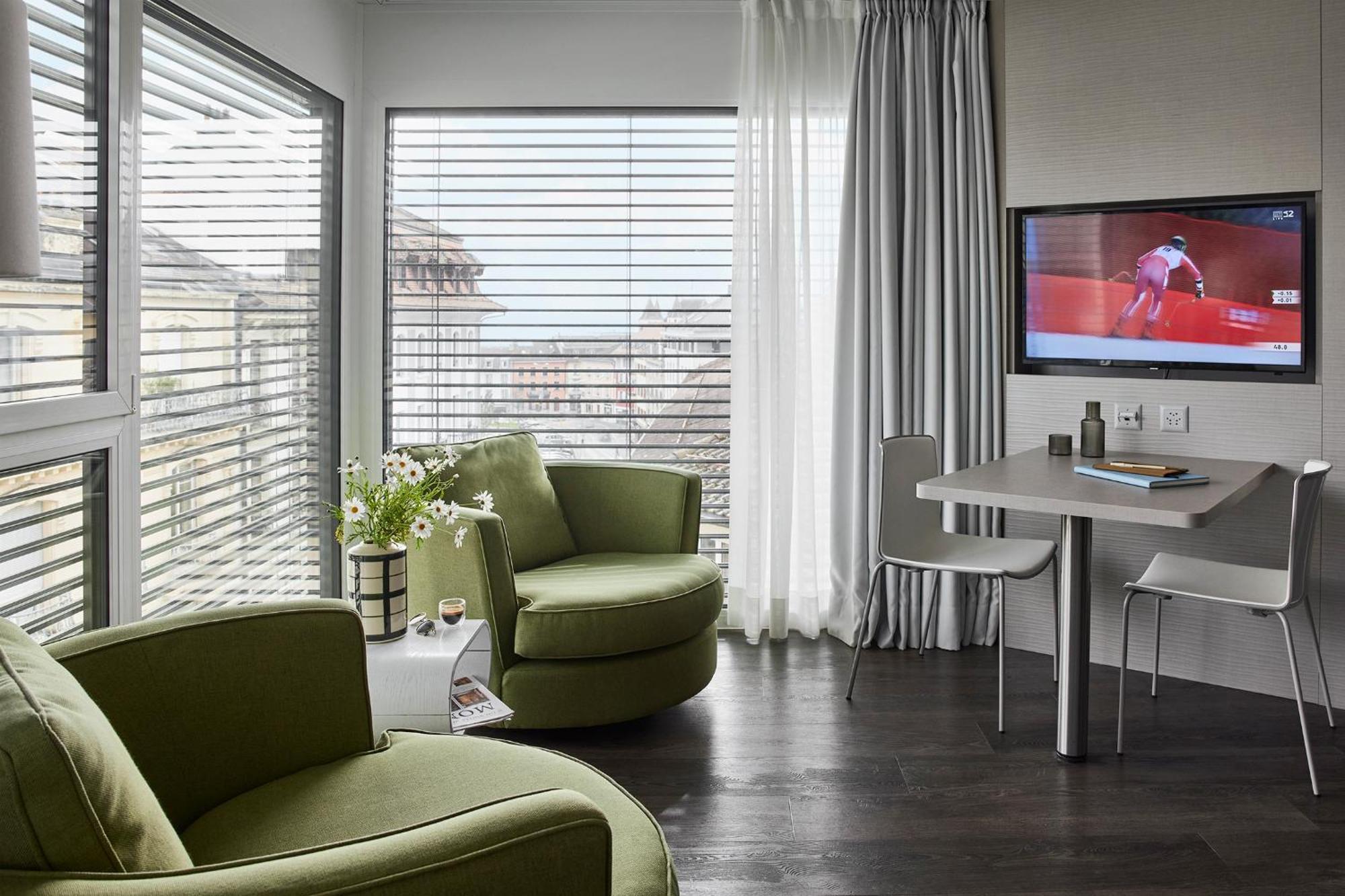 Base Nyon Hotel Luaran gambar