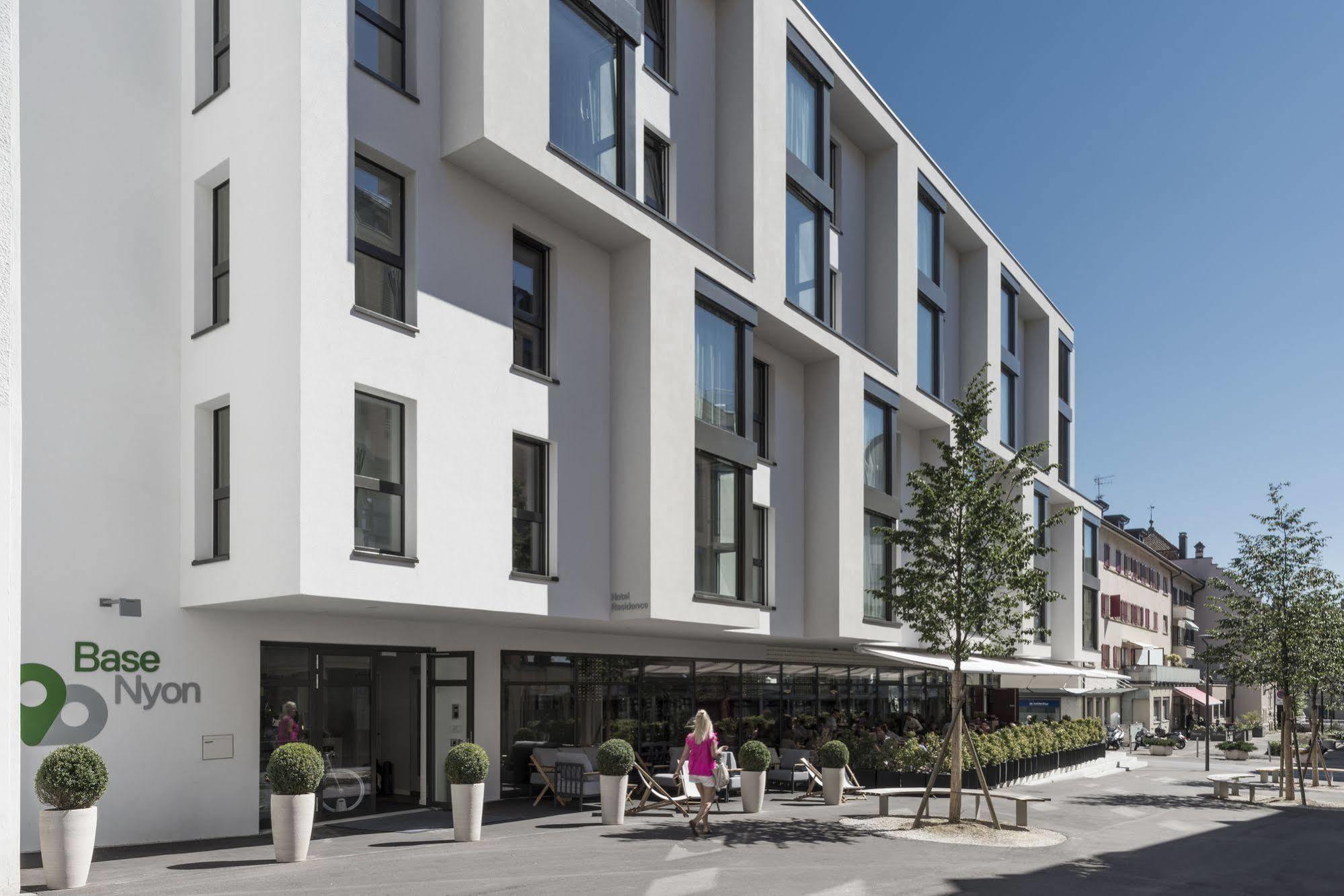 Base Nyon Hotel Luaran gambar
